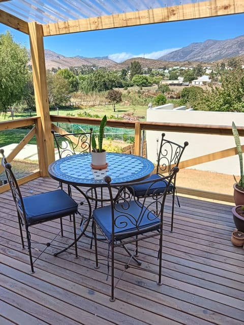 Patio, Balcony/Terrace, Dining area, Mountain view