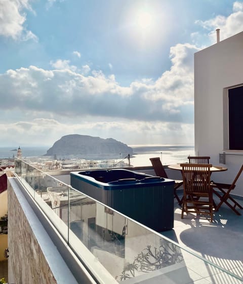 Patio, Day, Natural landscape, View (from property/room), Balcony/Terrace, Mountain view, Sea view, sunbed