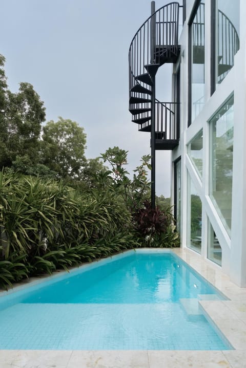 Garden, Swimming pool