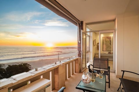 Balcony/Terrace, Seating area, Beach, Sea view