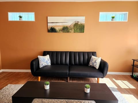 Modern 2 Beds Apt close Downtown Apartment in Evanston