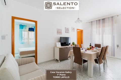 TV and multimedia, Dining area, Text overlay