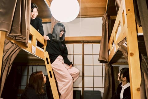 Bedroom, bunk bed