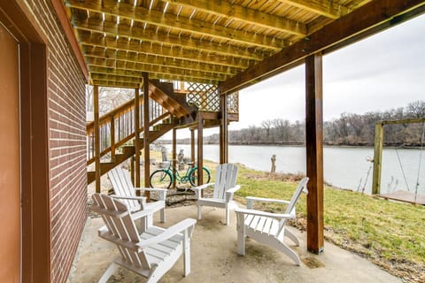 Riverfront Cabin Near Dtwn Pella with Game Room! Cabin in Iowa