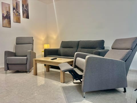 TV and multimedia, Living room, Entertainment