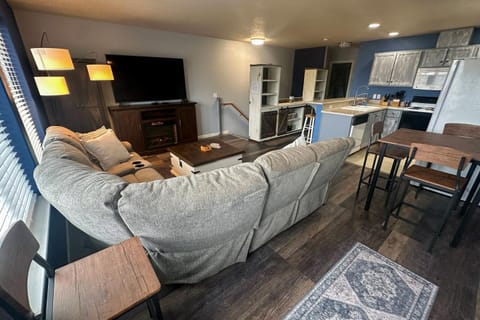 The Cozy Coast House in Long Beach