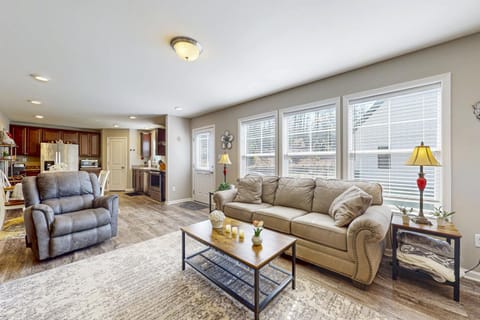 Gap Creek Cottage House in Fairview