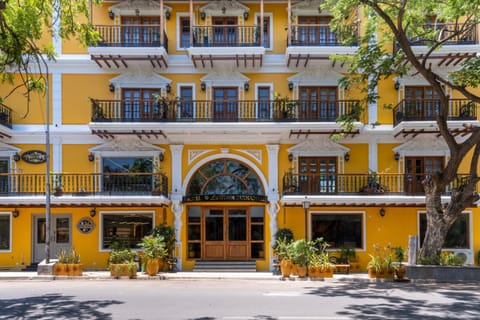 Property building, Facade/entrance