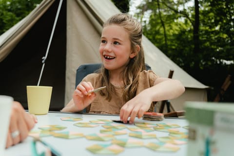 DE BUITENKANS urban camping - unique cabins Cabin in Rotterdam
