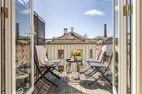Patio, Day, View (from property/room), Balcony/Terrace