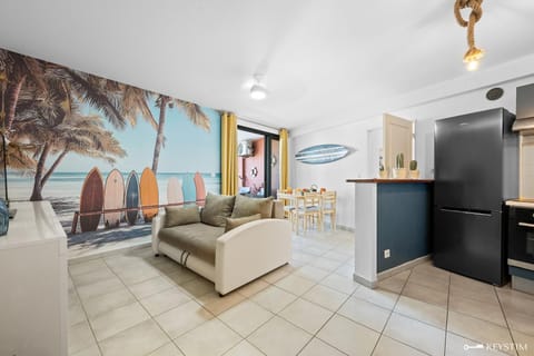 Kitchen or kitchenette, Living room, Dining area