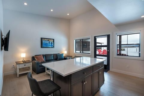 The Jewel View Cottages Unit 2, 1BD1BA Apartment in Bigfork