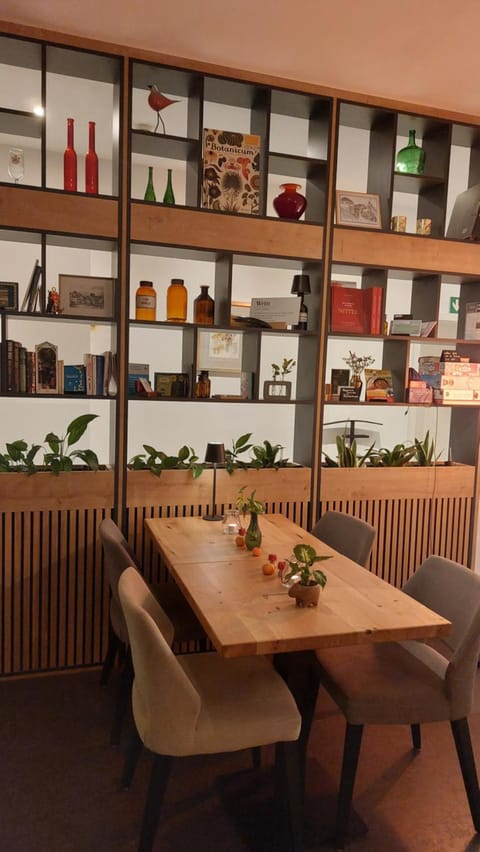 Communal lounge/ TV room, Lounge or bar