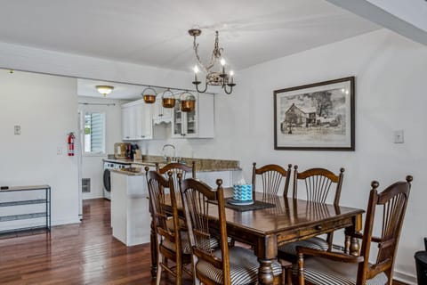 Steps to Ski Trail Fireplace - Kingswood 1B House in Quechee