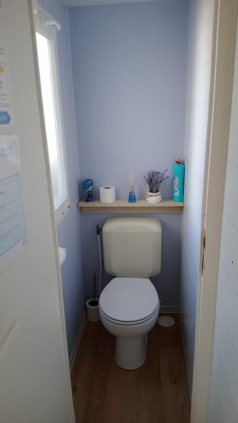 Mobil-home camping 4 étoiles cancale Campground/
RV Resort in Cancale