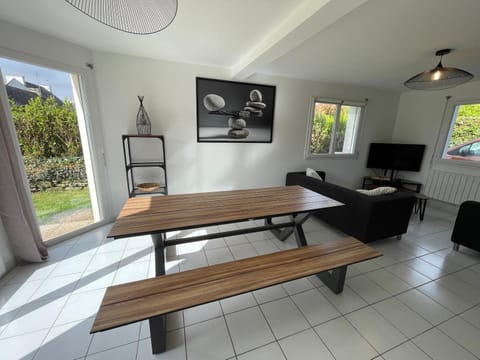 Ty Plom proche du centre et des plages House in Plomeur