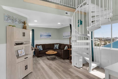 Sand Castle Villas 1 (2/1) House in Lower Grand Lagoon