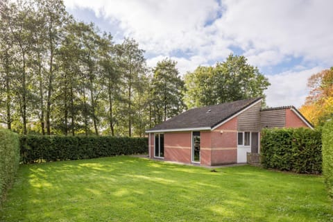 Property building, Spring, Day, Garden, Garden view