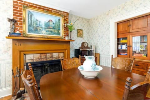 Briarstone Inn Unit 2 Apartment in Galena