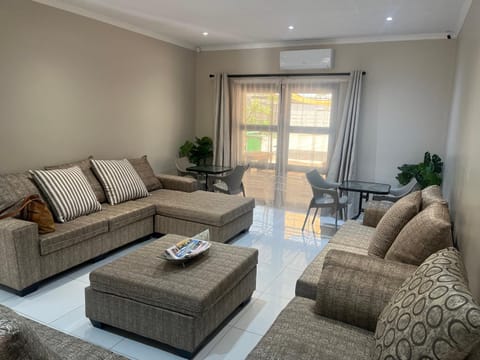 Communal lounge/ TV room, Living room, Seating area, Dining area