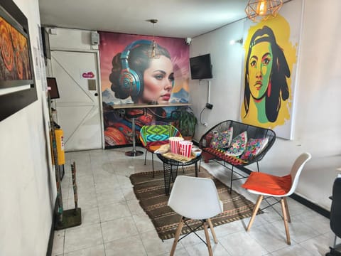 Communal lounge/ TV room, Living room, Dining area