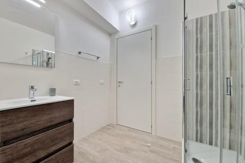 Centro Piazza Wi-Fi AC Balcony Design by WE HOST YOU Apartment in San Benedetto del Tronto