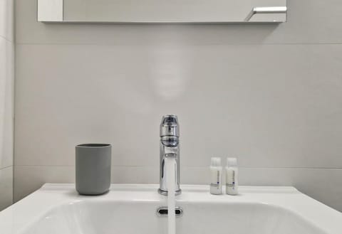 Centro Piazza Wi-Fi AC Balcony Design by WE HOST YOU Apartment in San Benedetto del Tronto