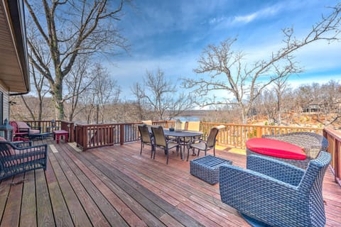 Blueberry Bliss Family Retreat on Beaver Lake House in Arkansas