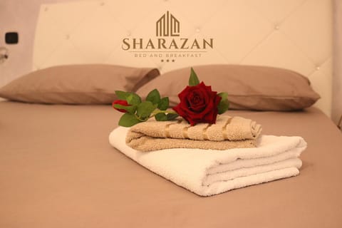 Bedroom, towels