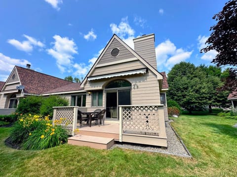 FV43 Bretton Woods single level home with AC on golf course House in Rye Beach