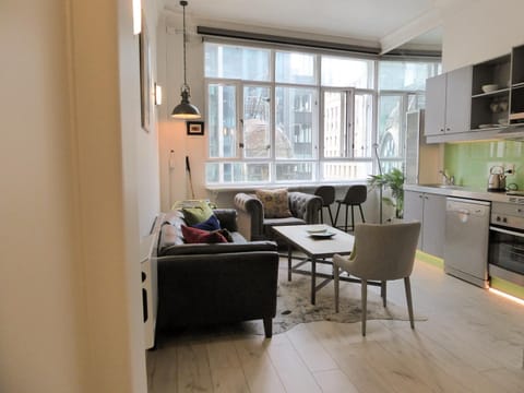 Kitchen or kitchenette, Living room, Dining area