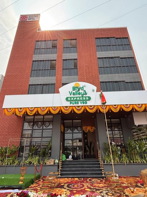 Property building, Facade/entrance