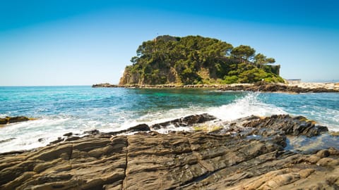 Camping Tikayan Clau Mar Jo - Maeva Campground/ 
RV Resort in Bormes-les-Mimosas