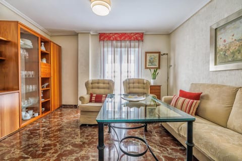 Communal lounge/ TV room, Living room, Seating area, Dining area