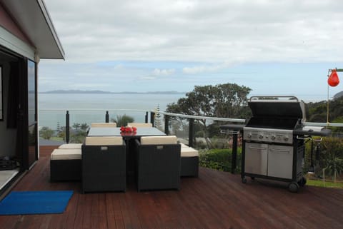 Patio, Day, Natural landscape, BBQ facilities, View (from property/room), Balcony/Terrace, Seating area, Sea view