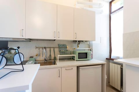 Kitchen or kitchenette, oven, stove, toaster