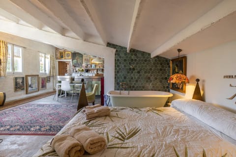 Property building, Living room