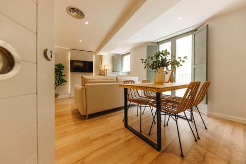 Living room, Dining area