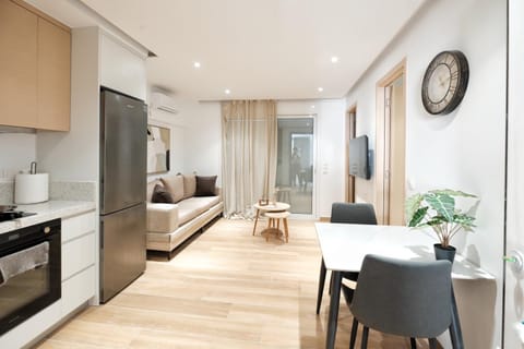 Living room, Photo of the whole room, Seating area, Dining area