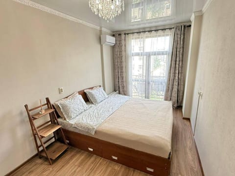 Bed, Bedroom, wardrobe, air conditioner