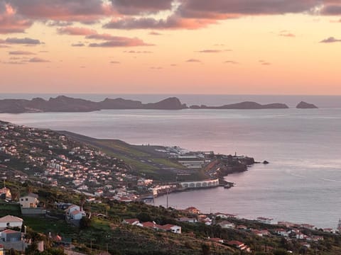 Nearby landmark, Natural landscape, Bird's eye view, City view, Mountain view, Sea view, Sunrise, Sunset