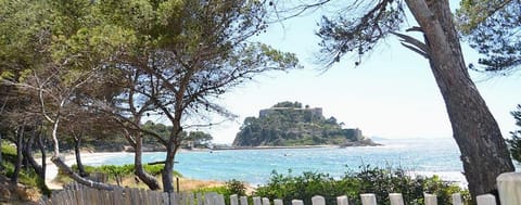 Camping maeva Escapades Parc Valrose Campground/
RV Resort in La Londe-les-Maures