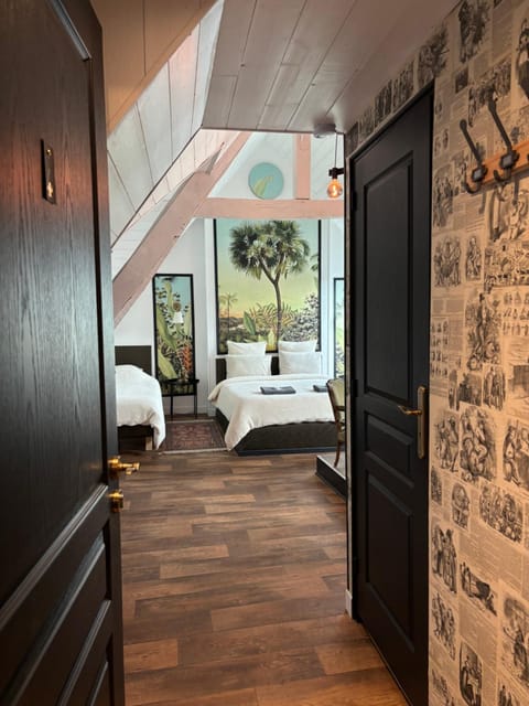 Bed, Night, Photo of the whole room, Bedroom