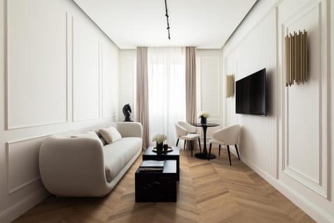 Communal lounge/ TV room, TV and multimedia, Living room
