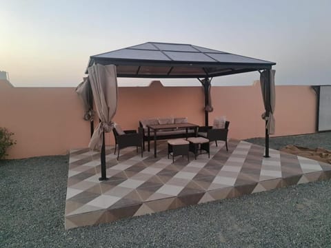 Property building, Patio, Day, Dining area