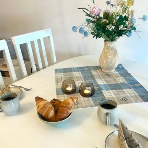 Idyllisk sommerhus tæt ved Blåvand House in Oksbøl