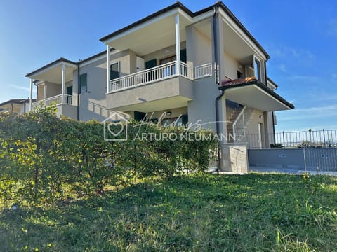 Property building, Day, Garden, Garden view