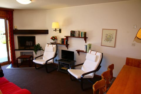 Communal lounge/ TV room, Living room
