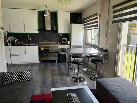 Zénith Stade Parc Expo Palais des Sports, Apt 2ch 4pers parking Apartment in Caen