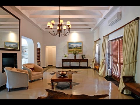 Facade/entrance, Seating area